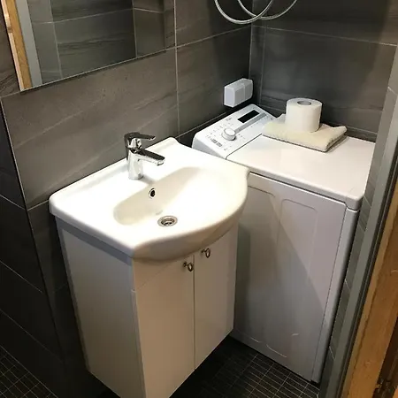 Jon's 2 Pärnu