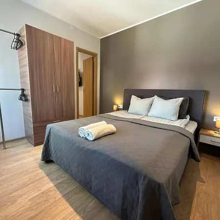 Jon's 2 * Пярну