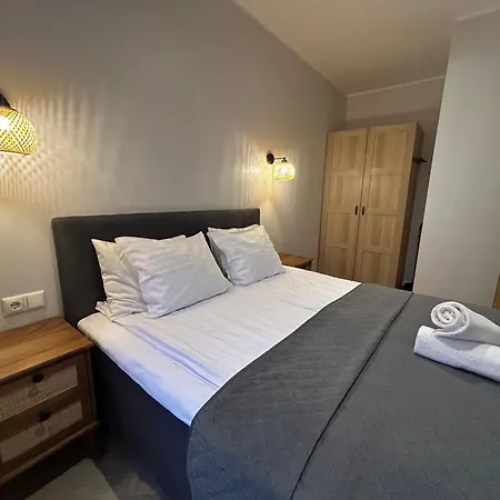 Апартаменты Jon's 2 *