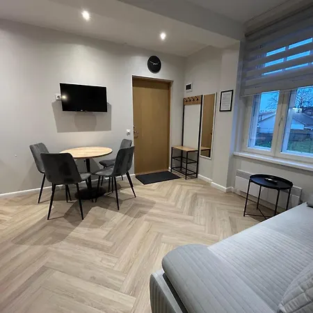 Апартаменты Jon's 2 *